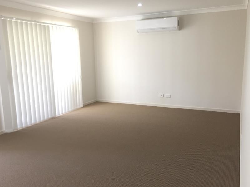 5 Hedgerose Way, Parkhurst QLD 4702